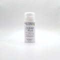 Skin Therapy Clear Plus 135ml Jabón exfoliante facial con perlas de jojoba, aloe vera y extractos botánicos, formulado para contribuir a purificar y mejorar la apariencia de la piel